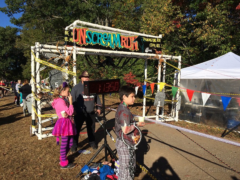 2015-10 Run Scream Run 10K 050.jpg - 2015 Run Scream Run 10K